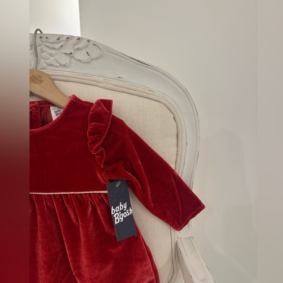 ❤️ Oshkosh 9 mth Soft Red Velvet Baby Dress NWT - Picture 5 of 6